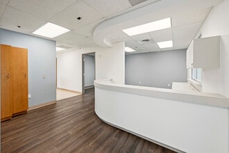 653 N Town Center Dr, Las Vegas, NV à louer Photo intérieure- Image 2 de 7