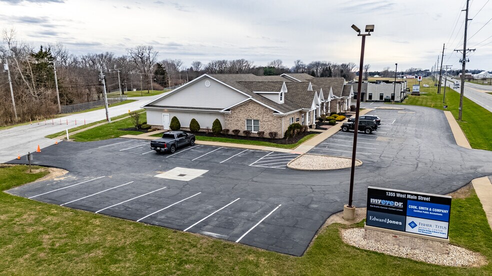 1355 W Main St, Bellevue, OH for lease - Building Photo - Image 3 of 39