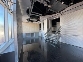 1437 Collins Ave, Miami Beach, FL for lease Interior Photo- Image 2 of 5