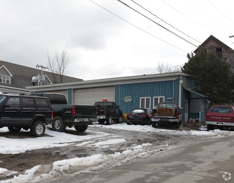 95 River St, Warrensburg, NY for sale - Primary Photo - Image 1 of 3