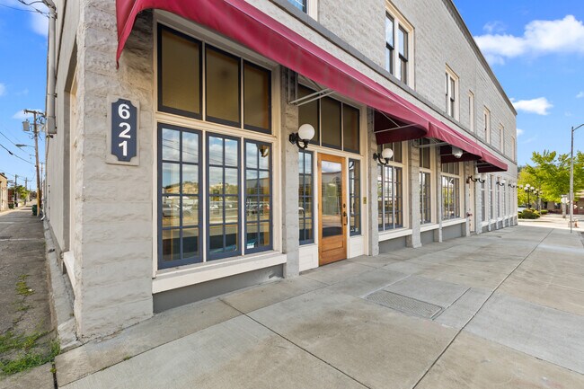 More details for 723 SE Pine St, Roseburg, OR - Office for Sale