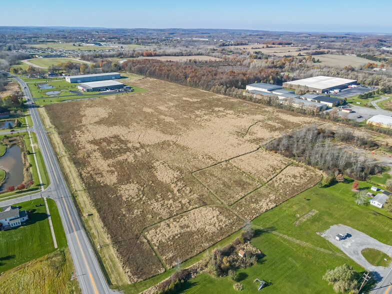 County Rd 41, Farmington, NY à louer - Aérien - Image 1 de 10