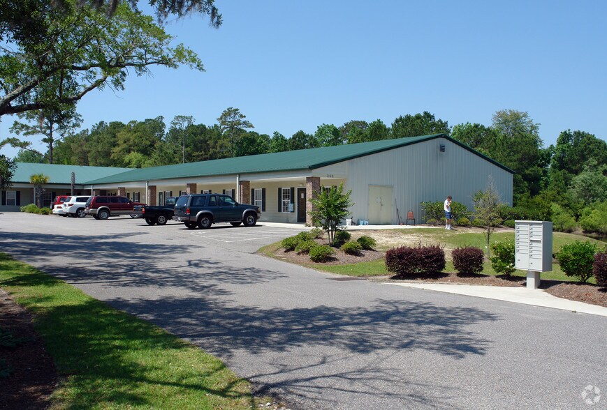263 Commerce Dr, Pawleys Island, SC à louer - Photo du bâtiment - Image 3 de 6