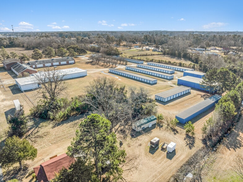TriLink Storage Portfolio portfolio of 3 properties for sale on LoopNet.ca - Building Photo - Image 3 of 28