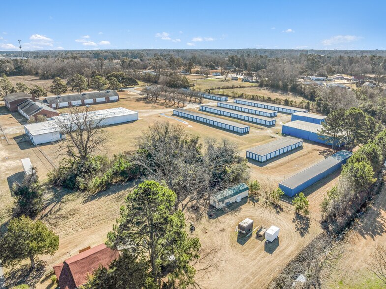 TriLink Storage Portfolio portefeuille de 3 propriétés à vendre sur LoopNet.ca - Photo du bâtiment - Image 3 de 28