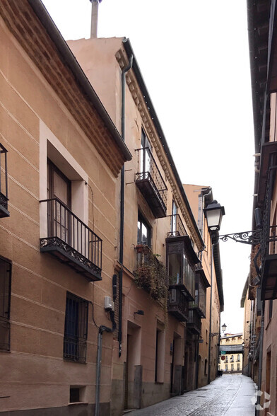 Calle Escuderos, 10, Segovia, Segovia à vendre - Photo principale - Image 1 de 2