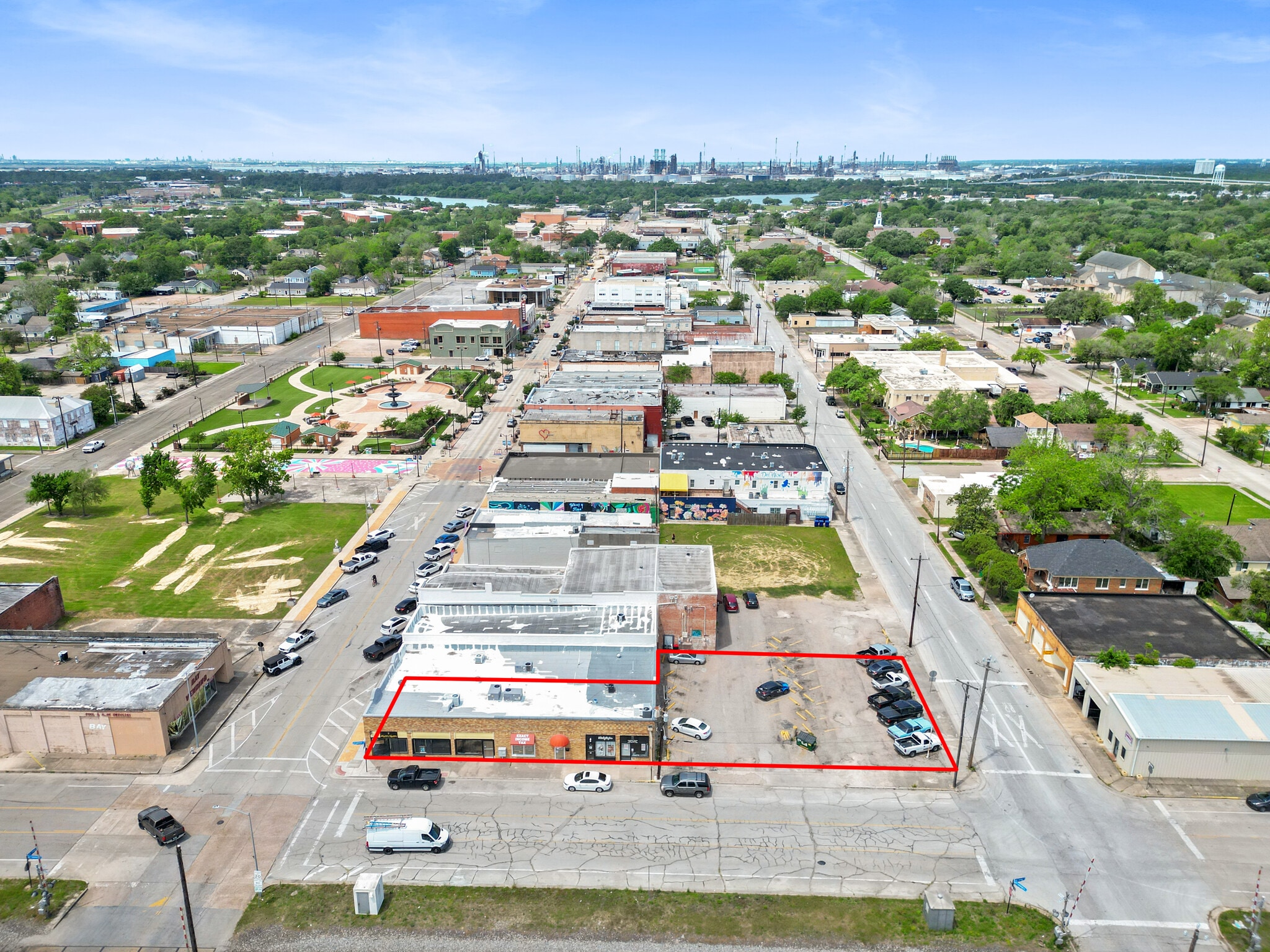100 W Texas Ave, Baytown, TX à vendre Photo principale- Image 1 de 7