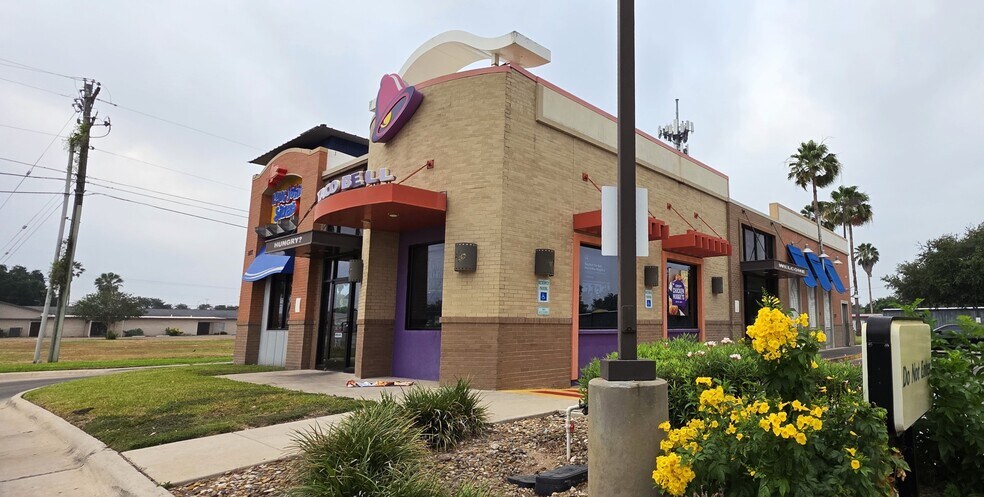 107 W Griffin Pky, Mission, TX for lease - Primary Photo - Image 2 of 11