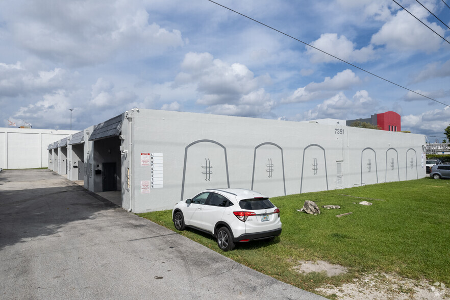 7351 NW 7th St, Miami, FL for sale - Primary Photo - Image 1 of 1