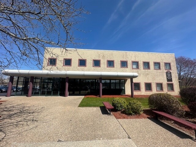 490 Boston Post Rd, Sudbury, MA for lease - Building Photo - Image 2 of 6