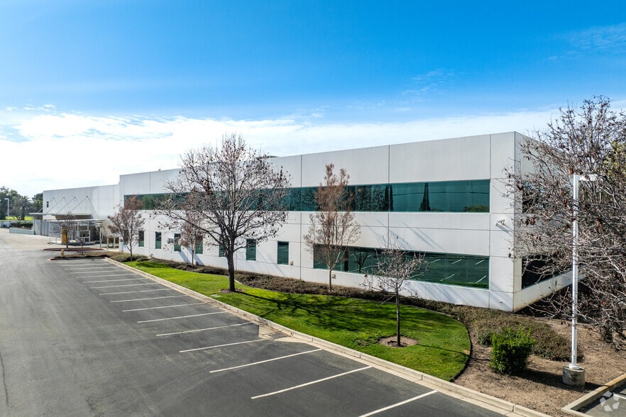 45388 Warm Springs Blvd, Fremont, CA for lease - Building Photo - Image 2 of 7