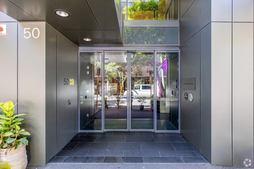 50 Holt St, SURRY HILLS à louer - Photo du bâtiment - Image 3 de 4