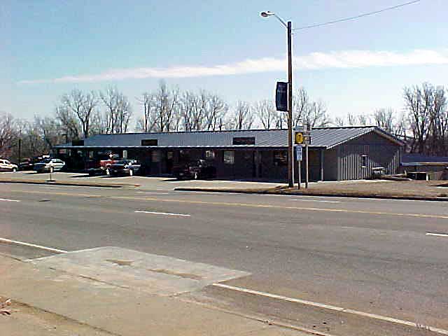 1642 Main St, Atchison, KS à louer - Photo du bâtiment - Image 2 de 4