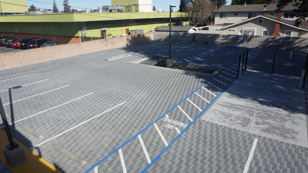 3295 El Camino Real, Atherton, CA for lease - Building Photo - Image 2 of 9