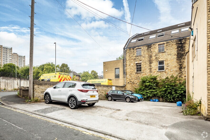 Adelaide St, Bradford à vendre - Photo du bâtiment - Image 3 de 13