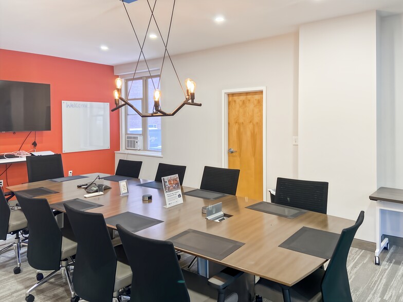 1087 Elm St, Manchester, NH à louer - Photo intérieure - Image 3 de 15