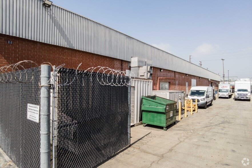 2031-2041 E Maple Ave, El Segundo, CA for lease - Building Photo - Image 2 of 5