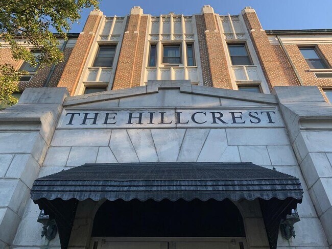 Plus de détails pour 400 W 15th Ave, Emporia, KS - Multi-résidentiel à vendre