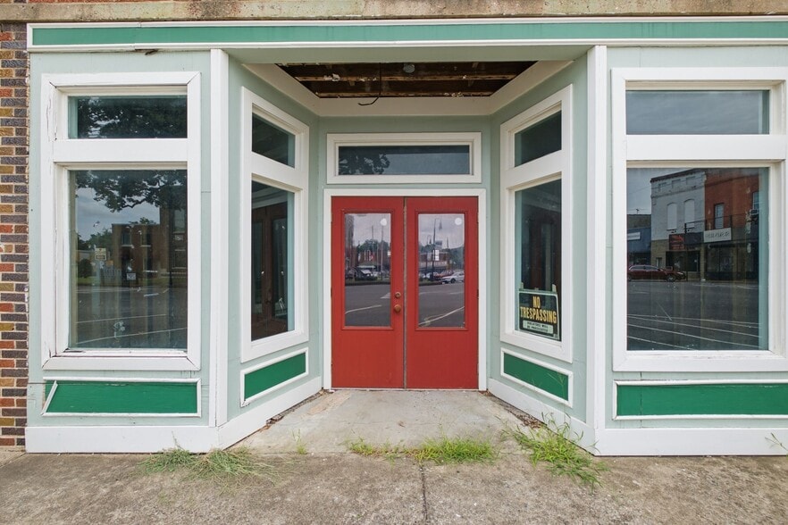 1 Public Square Red Boiling Springs Sq, Lafayette, TN for sale - Building Photo - Image 3 of 48