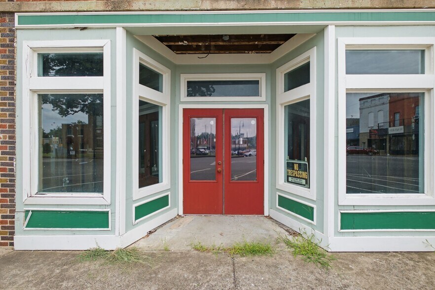 1 Public Square Red Boiling Springs Sq, Lafayette, TN à vendre - Photo du bâtiment - Image 3 de 48