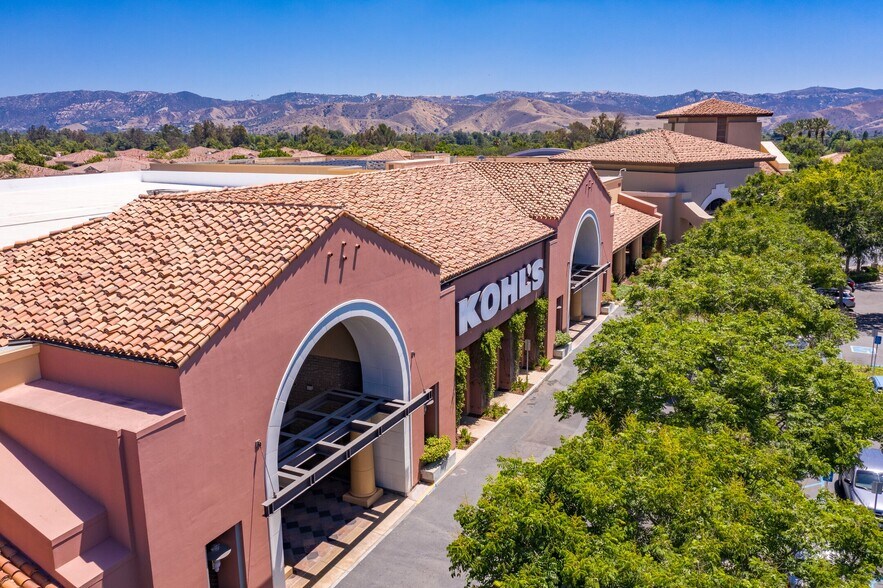 2902-2950 Tapo Canyon Rd, Simi Valley, CA à louer - Photo du bâtiment - Image 2 de 4