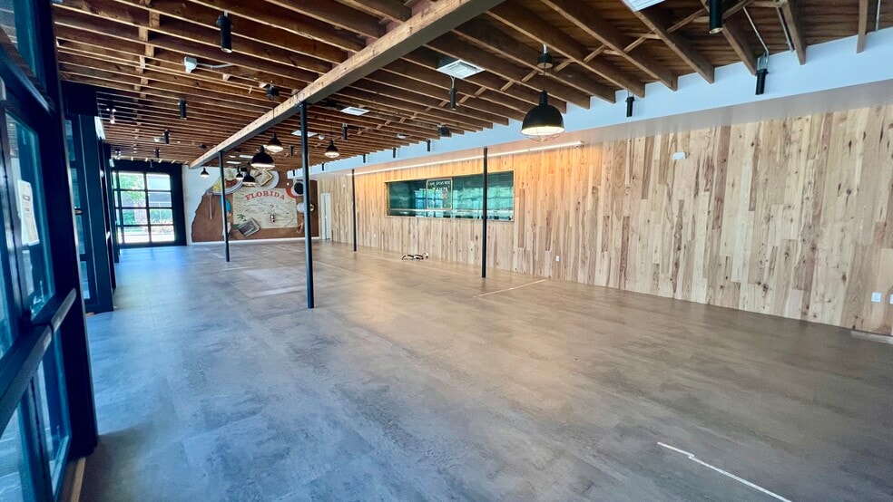 2409 S Macdill Ave, Tampa, FL for lease - Building Photo - Image 3 of 19