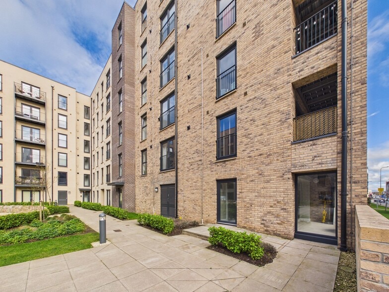 7 Salamander St, Edinburgh for sale - Building Photo - Image 3 of 7