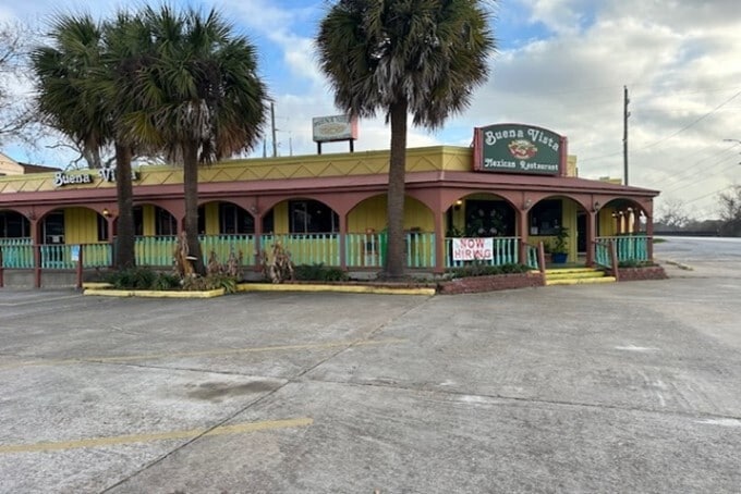 100 Liberty St, Richmond, TX for lease - Building Photo - Image 1 of 3