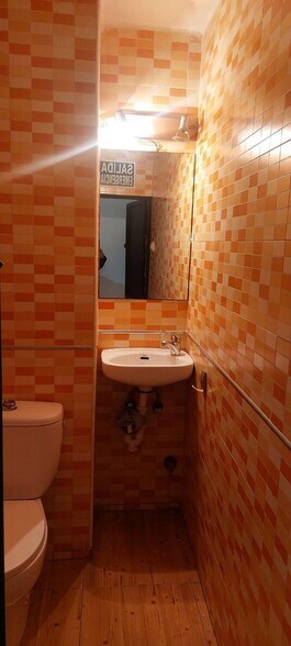 Commerce de détail dans Cáceres, Cáceres à vendre - Photo du bâtiment - Image 2 de 5