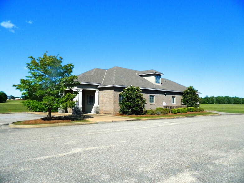4749 Berry Blvd, Montgomery, AL à vendre - Photo du bâtiment - Image 2 de 15