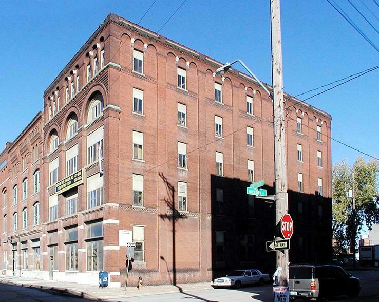 1400 W 12th St, Kansas City, MO à vendre - Photo du bâtiment - Image 2 de 3