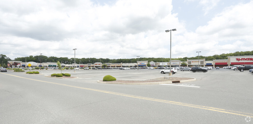 72-170 Route 9, Englishtown, NJ for lease - Building Photo - Image 2 of 9