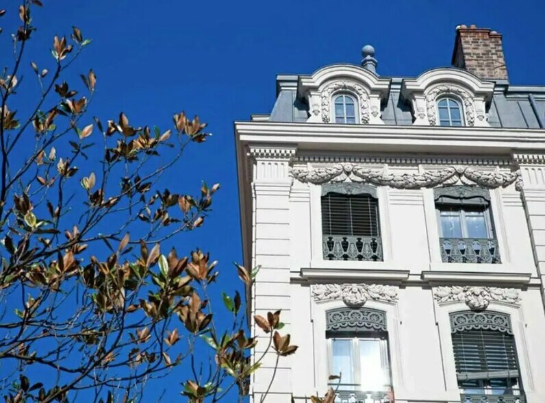 Office in Lyon for sale - Building Photo - Image 1 of 15