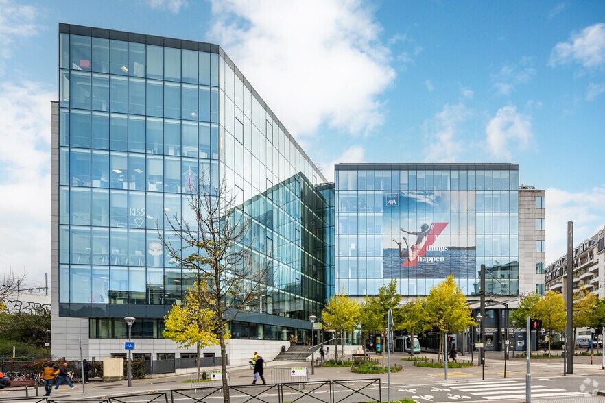 Bureau dans Châtillon à louer - Photo du bâtiment - Image 2 de 13