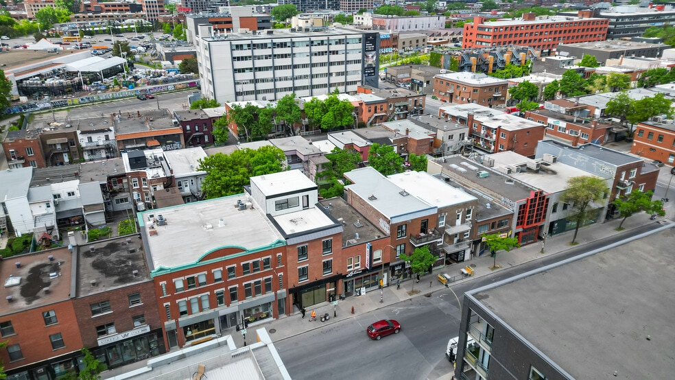 6430-6432 Boul Saint-Laurent, Montréal, QC for lease - Building Photo - Image 2 of 4