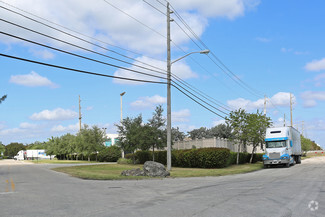 Plus de détails pour 12710 NW South River Dr, Medley, FL - Terrain à louer