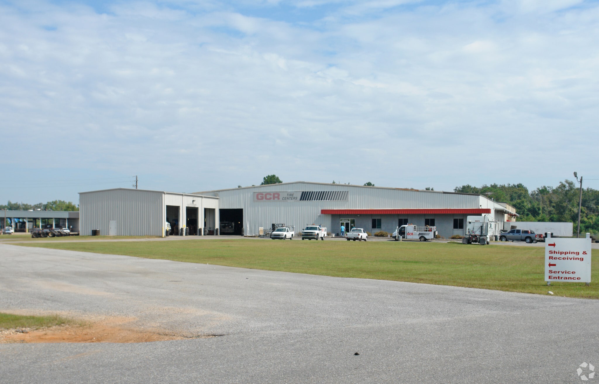 1854 E I65 Service Rd N, Mobile, AL for lease Building Photo- Image 1 of 4