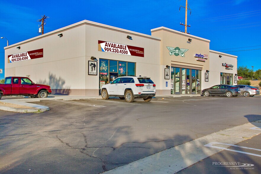 58132 Twentynine Palms Hwy, Yucca Valley, CA à louer - Photo du bâtiment - Image 3 de 4