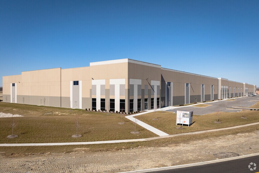 Toledo Trade Center, Toledo, OH for lease - Primary Photo - Image 1 of 7