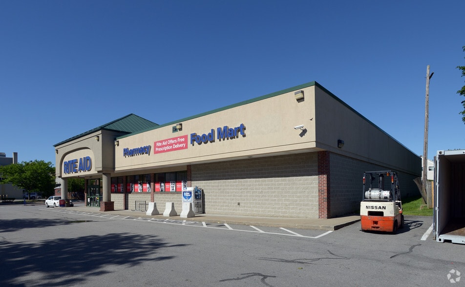 1207 Acushnet Ave, New Bedford, MA for lease - Building Photo - Image 3 of 24