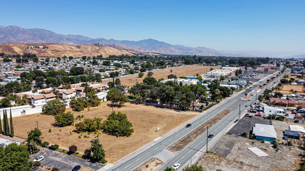 3805 W Ramsey St, Banning, CA à vendre - Photo du bâtiment - Image 2 de 5