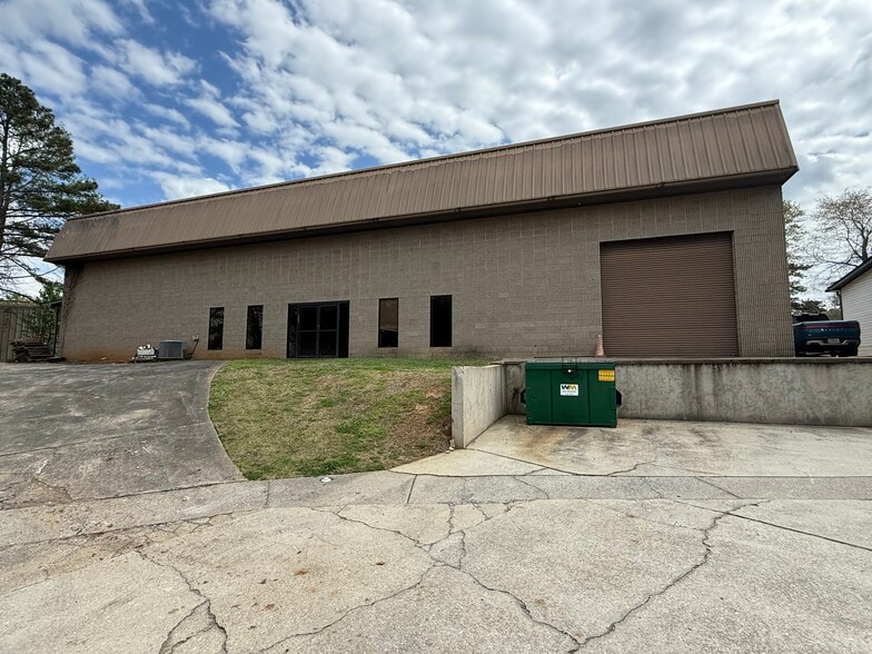 1675 NW Old 41 Hwy, Marietta, GA for lease - Primary Photo - Image 2 of 7