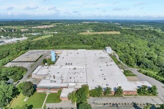 Plus de détails pour 25 Oakland Ave, Chester, NY - Industriel à vendre