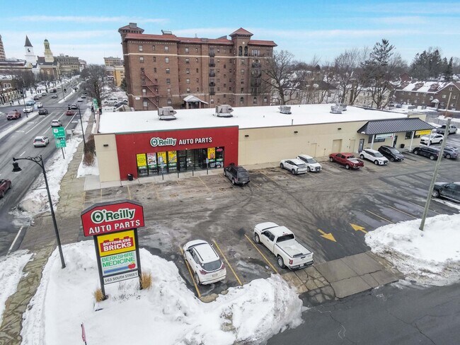 More details for 163 South St, Pittsfield, MA - Retail for Sale