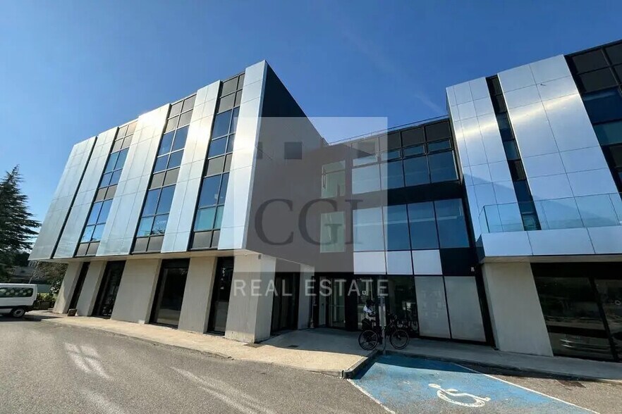 104 Route De Paris, Charbonnières-les-Bains for sale - Building Photo - Image 3 of 21