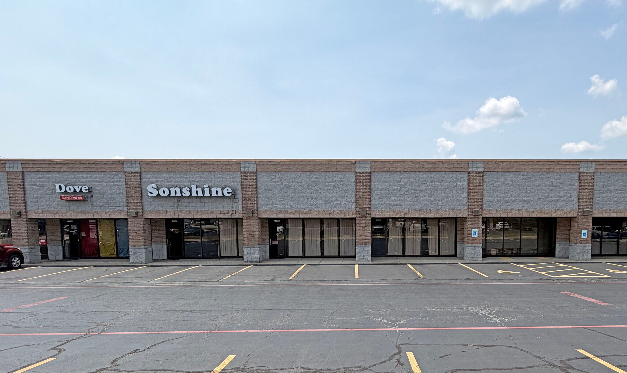 1329 E Republic Rd, Springfield, MO for lease Building Photo- Image 1 of 11