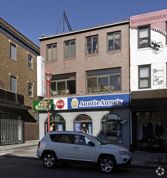 411-413 South St, Philadelphia, PA for lease - Building Photo - Image 2 of 3