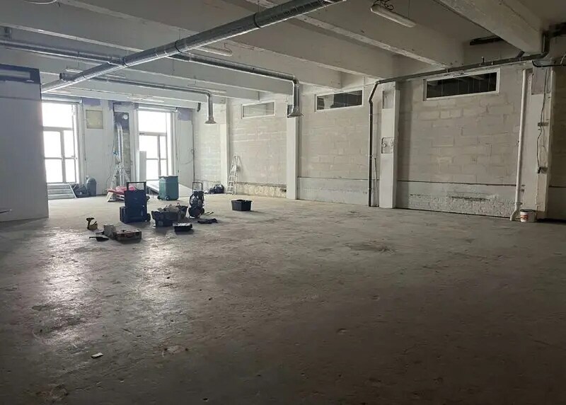 Flex in Lille for lease Building Photo- Image 1 of 9