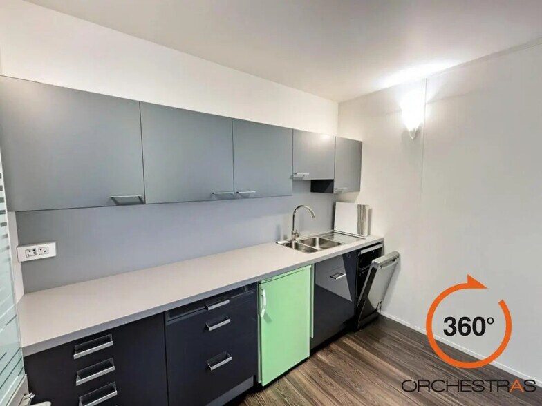 Office in Lognes for lease - Building Photo - Image 3 of 12