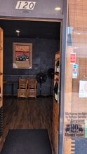 15928 Ventura Blvd, Encino, CA à louer - Vidéo sur l’inscription commerciale